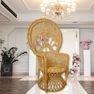 Silla Pavo Real de ratán con diseño artesanal y detalles en textura