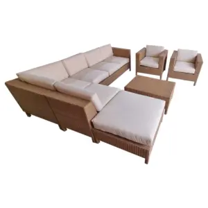 Mueble seccional de ratán natural para terraza
